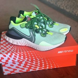 Nike Renew Run Size 8.5